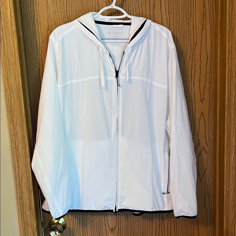 Columbia White Jacket with Black Accents